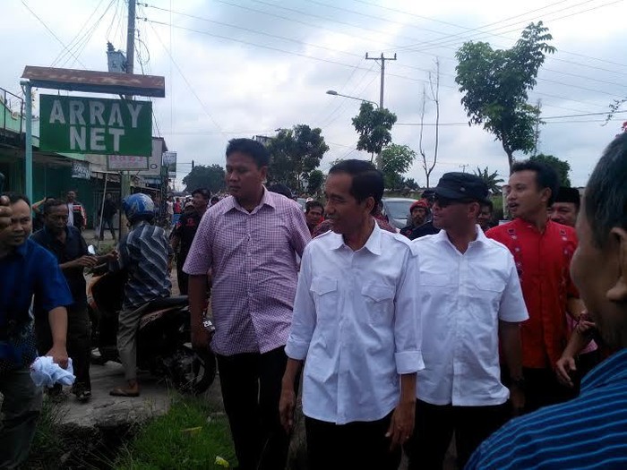 Hari-hari Jadi Jurkam PDIP, Ke Mana Baju Kotak-kotak Jokowi?