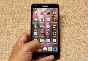 Saingi Xiaomi, Huawei Bikin Phablet Canggih Murah