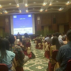 Pejabat dan Bos Perusahaan Promosi Kuliah di Amerika