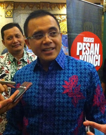 Ridwan Kamil dan Bupati Banyuwangi Raih Penghargaan Manusia Bintang