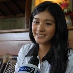 Melihat Dude Harlino Menikah, Naysilla Mirdad Minta Doa