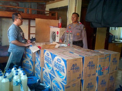 Polisi Amankan Oknum TNI Pengawal Mobil Isi Arak