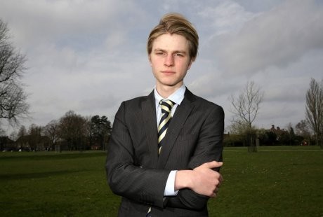 Kecanduan Selfie, Danny Hampir Bunuh Diri karena Fotonya Tak Sempurna