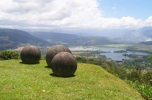 Sst! Ada Batu Bulat Misterius di Kosta Rika