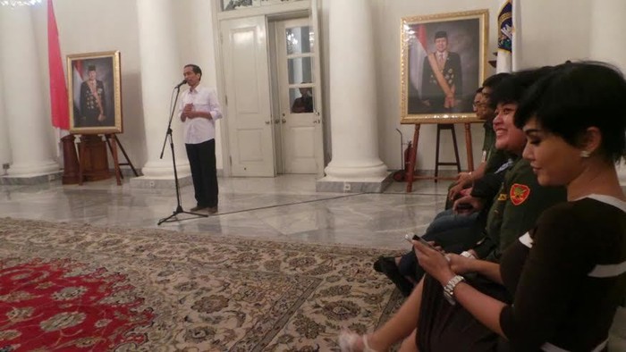 Saat Pencapresan Jokowi Menjadi Perhatian Yuni Shara
