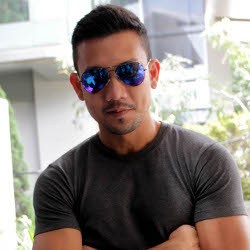 Denny Sumargo, Pebasket yang Lebih Aktif Berakting