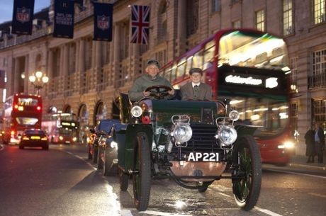 Akan Dilarang Masuk London, Penggemar Mobil Klasik Protes