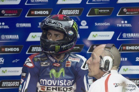 Lorenzo Salahkan Diri Sendiri