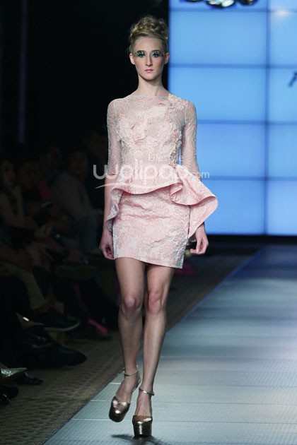 Hengki Kawilarang Le Jardin. Plaza Indonesia Fashion Week 2014 at Function Hall Plaza Indonesia Lt.2. Jakarta. [Foto: Mohammad Abduh/Wolipop]