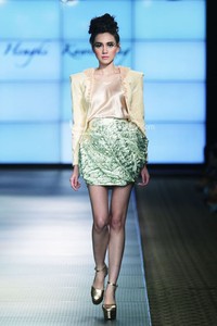 Hengki Kawilarang Le Jardin. Plaza Indonesia Fashion Week 2014 at Function Hall Plaza Indonesia Lt.2. Jakarta. [Foto: Mohammad Abduh/Wolipop]