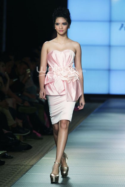 Hengki Kawilarang Le Jardin. Plaza Indonesia Fashion Week 2014 at Function Hall Plaza Indonesia Lt.2. Jakarta. [Foto: Mohammad Abduh/Wolipop]