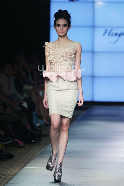 Hengki Kawilarang Le Jardin. Plaza Indonesia Fashion Week 2014 at Function Hall Plaza Indonesia Lt.2. Jakarta. [Foto: Mohammad Abduh/Wolipop]