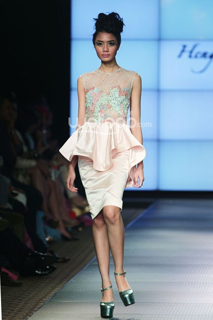 Hengki Kawilarang Le Jardin. Plaza Indonesia Fashion Week 2014 at Function Hall Plaza Indonesia Lt.2. Jakarta. [Foto: Mohammad Abduh/Wolipop]