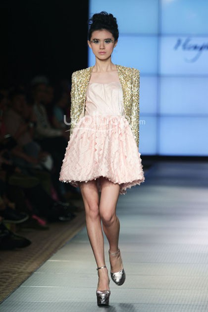 Hengki Kawilarang Le Jardin. Plaza Indonesia Fashion Week 2014 at Function Hall Plaza Indonesia Lt.2. Jakarta. [Foto: Mohammad Abduh/Wolipop]