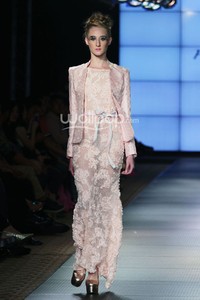 Hengki Kawilarang Le Jardin. Plaza Indonesia Fashion Week 2014 at Function Hall Plaza Indonesia Lt.2. Jakarta. [Foto: Mohammad Abduh/Wolipop]