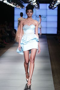 Hengki Kawilarang Le Jardin. Plaza Indonesia Fashion Week 2014 at Function Hall Plaza Indonesia Lt.2. Jakarta. [Foto: Mohammad Abduh/Wolipop]