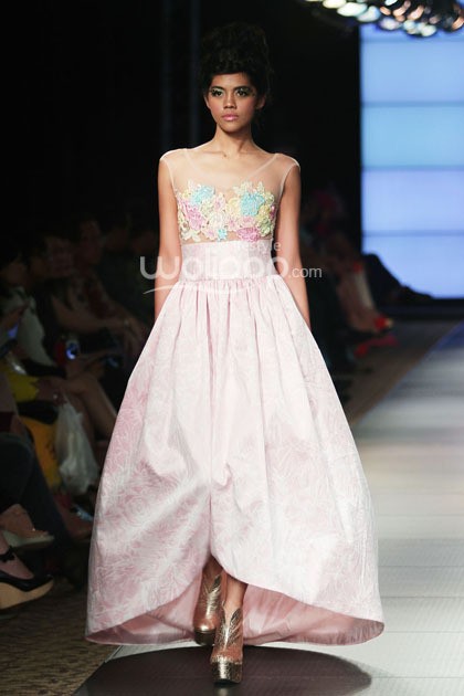 Hengki Kawilarang Le Jardin. Plaza Indonesia Fashion Week 2014 at Function Hall Plaza Indonesia Lt.2. Jakarta. [Foto: Mohammad Abduh/Wolipop]