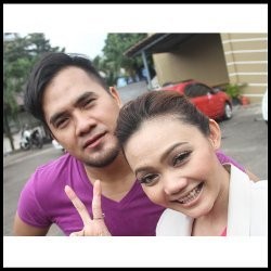 Saipul Jamil Curi-curi Pandang dengan Rina Nose