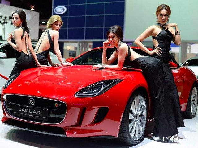 Gaun-gaun Seksi SPG Bangkok Motor Show