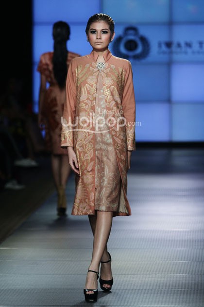 Iwan Tirta Regalia Plaza Indonesia Fashion Week 2014, at Function Hall, Plaza Indonesia Lt.2, Jakarta. (Foto by Mohammad Abduh/Wolipop)