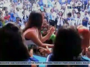 Kampanye Terbuka Kerap Disisipi Atraksi Dangdut Erotis