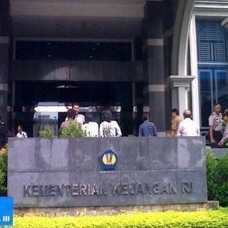 Ini Dia Pejabat Negara yang Dapat Fasilitas Perjalanan Dinas First Class