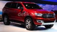 Beberapa perubahan pada Everest adalah lampu depan.
