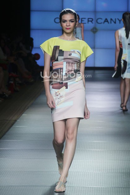 Farah Khan Clover Canyon. Plaza Indonesia Fashion Week 2014 at Function Hall Plaza Indonesia Lt.2. Jakarta. [Foto: Mohammad Abduh/Wolipop]