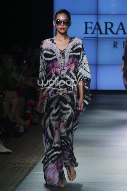 Farah Khan Resort. Plaza Indonesia Fashion Week 2014 at Function Hall Plaza Indonesia Lt.2. Jakarta. [Foto: Mohammad Abduh/Wolipop]