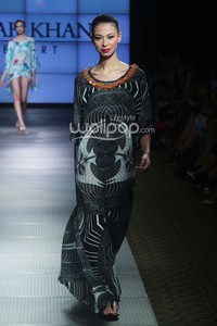 Farah Khan Resort. Plaza Indonesia Fashion Week 2014 at Function Hall Plaza Indonesia Lt.2. Jakarta. [Foto: Mohammad Abduh/Wolipop]