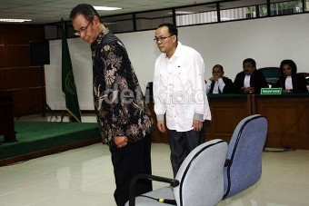 Divonis Bersalah Suap Akil: Cornelis Terima Putusan, Hambit Pikir-pikir