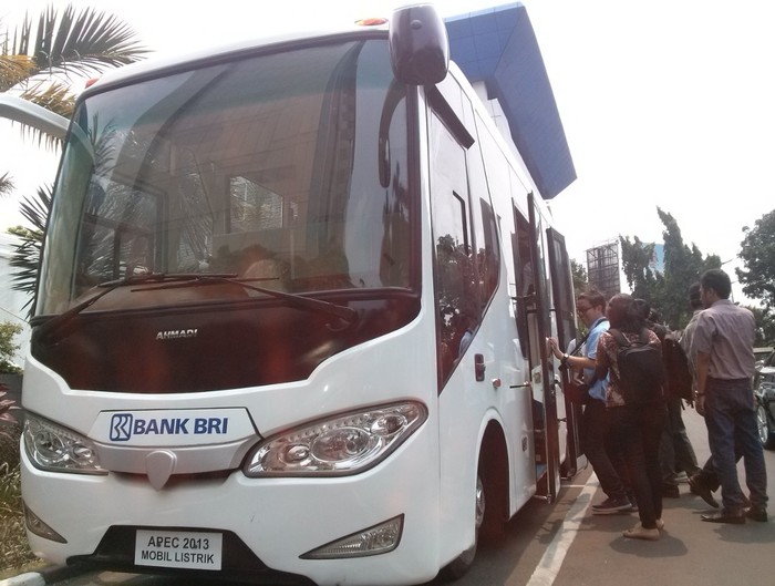 RI Baru Bisa Produksi Bus Listrik Secara Massal di 2016