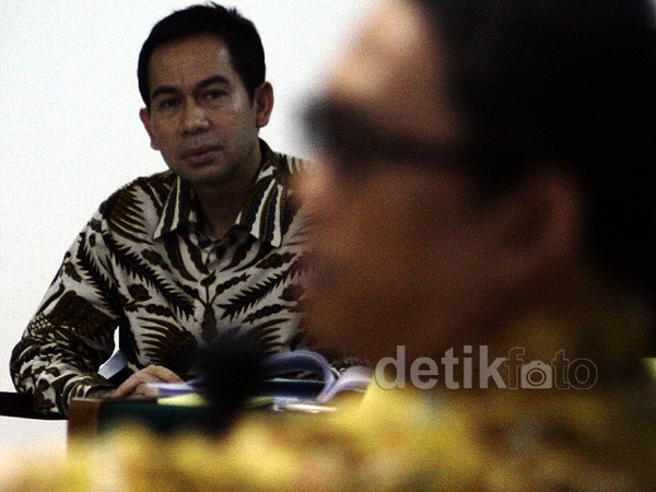 Amir Hamzah Bersaksi untuk Wawan