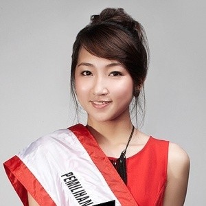 Tata JKT48, Model yang Hobi Futsal