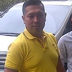 Polisikan Farhat Abbas, Ilal Gandeng Perempuan