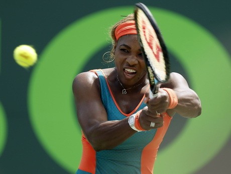 Kalahkan Sharapova, Serena ke Final
