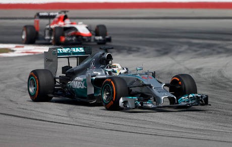 Hamilton Tercepat di Sesi Pertama