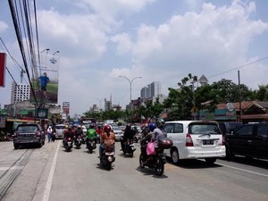 Akhir Pekan, Lalin di Margonda Depok Merayap