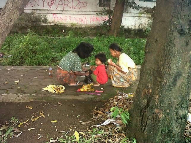 Yuli Memiliki Kakak yang Juga Hidup di Jalanan