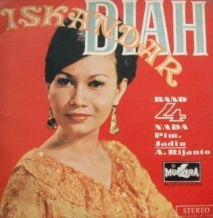 Diah Iskandar Sukses Gelar Mini Konser