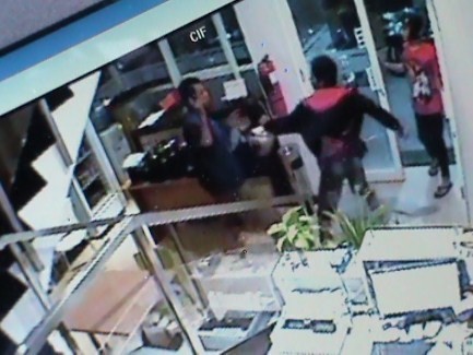 Polisi Buru 3 Pria yang Keroyok dan Bunuh Diva di Lobi Hotel di Semarang