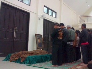 Asep Sunandar Dimakamkan Besok di Pesantren Budaya Giri Harja Bandung