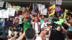 Puluhan Kader PKS Sambut Anis Matta di Bengkulu dengan Berdendang Lagu