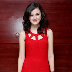 Kimberly Ryder Akui Banyak Cowok Terintimidasi Tinggi Badannya