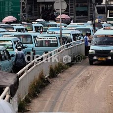 Pemprov DKI Kaji Penggantian Mikrolet dengan Bus Sedang Tanpa Setoran