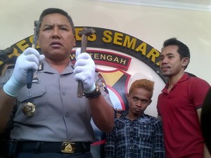 Kakek Suntoro Bekuk Pemuda Mabuk yang Sedang Bongkar ATM di Semarang