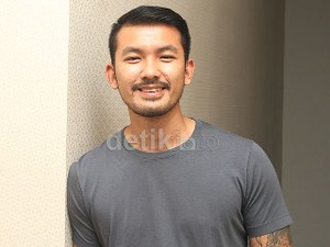 Macan Bikin Rio Dewanto Jatuh Cinta