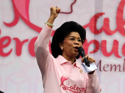 Bakti Caleg Perempuan di Bundaran HI