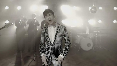 Eric Nam Nge-dance di Teaser Video Ooh Ooh