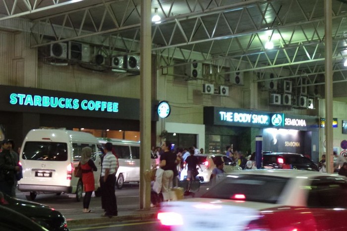 Ribut-ribut di Malaysia Seputar Penutupan Bandara LCCT